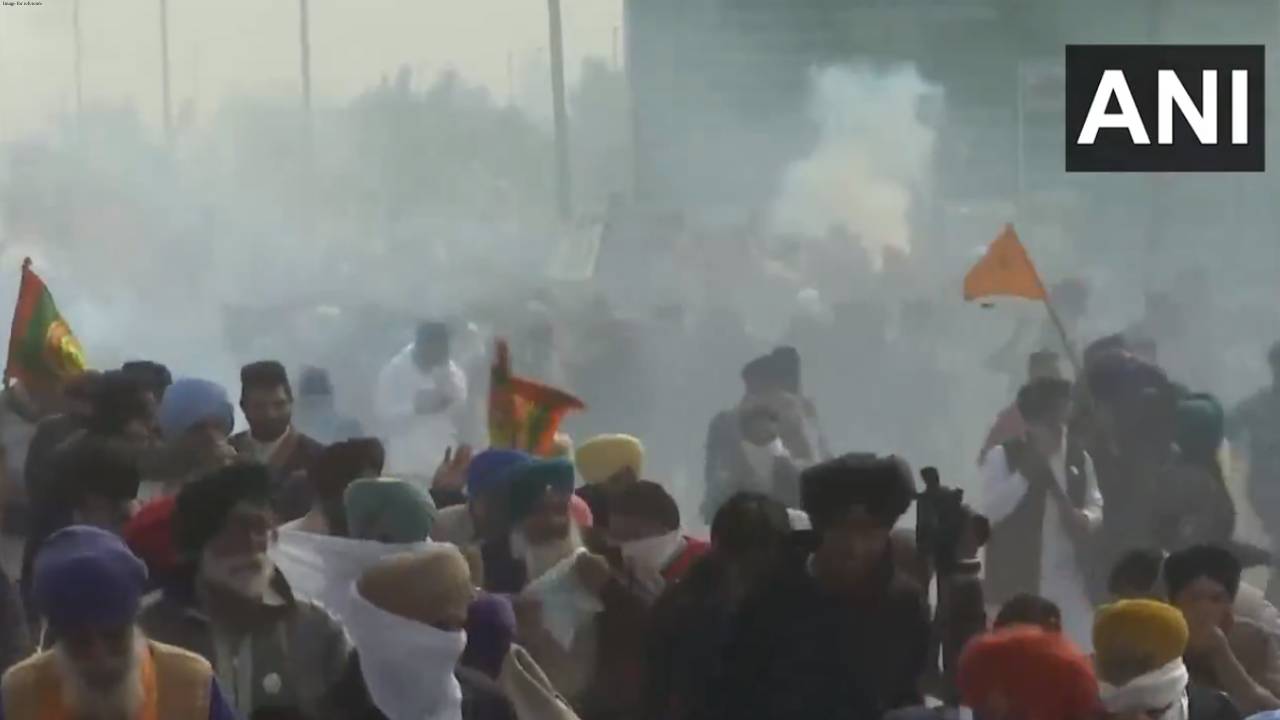 'Delhi Chalo' march: Police fire tear gas on protesting farmers at Punjab-Haryana Shambhu border